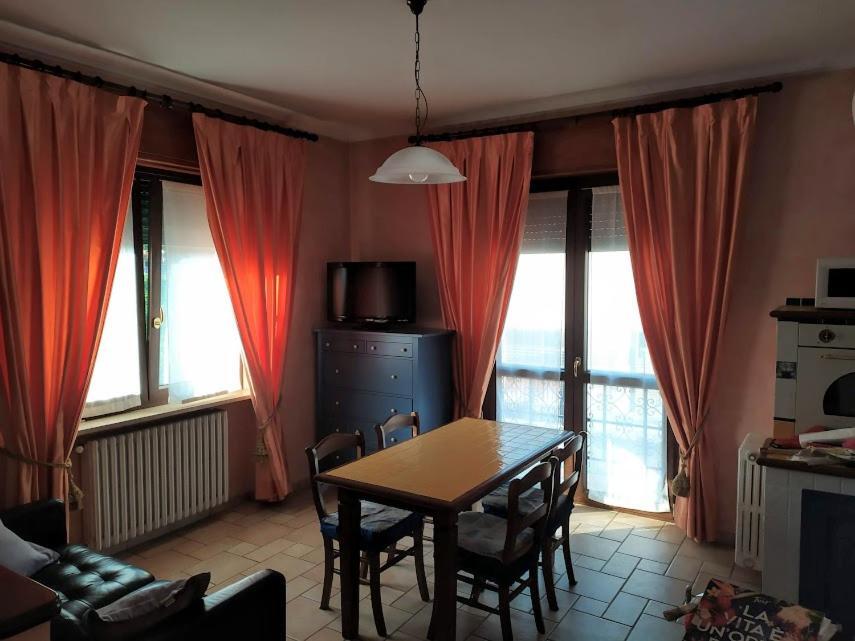 Astixio Villa San Damiano dʼAsti Buitenkant foto