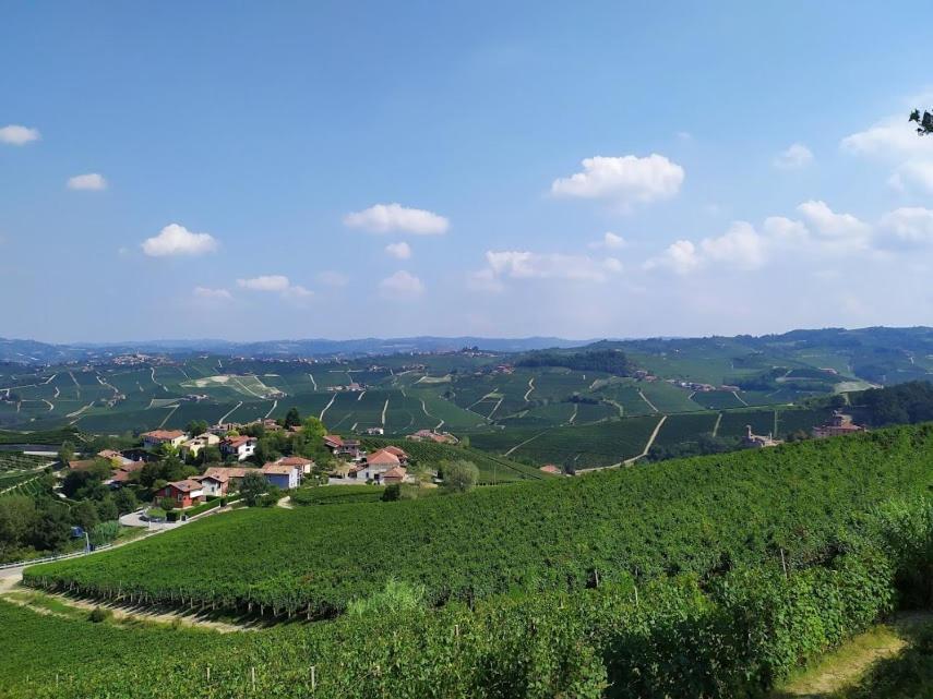 Astixio Villa San Damiano dʼAsti Buitenkant foto